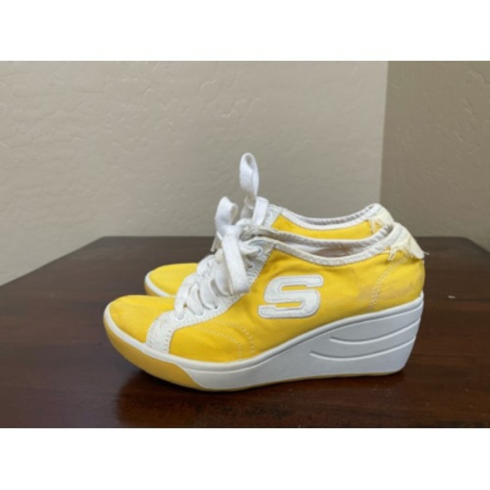 Skechers Womens Cali Wedge Sneaker Shoes Yellow White 37262 Lace Up 7.5 M